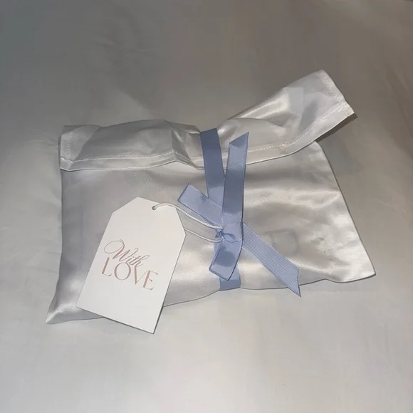 Bridal Party Robes - Champagne + Bride Robe - Picture 3 of 6